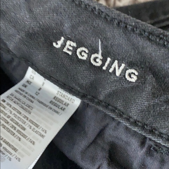 AE Super Stretch Black Distressed Jeggings - Picture 6 of 6